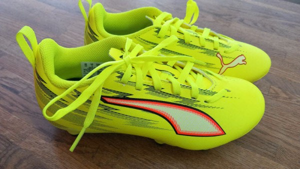 Puma ULTRA 6 PLAY FG/AG Jr GELB